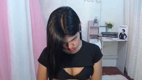 Snapshot of sweet_melonxxx chatting on February 12, 10:15 pm Melon online show from February 12, 10:15 pm