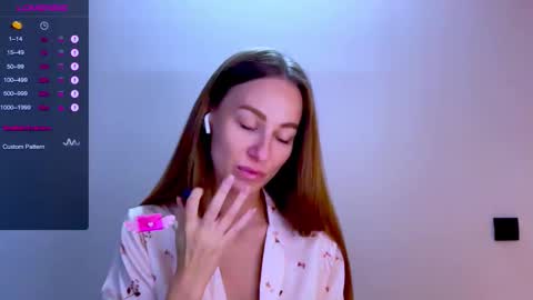 Mia online show from September 21, 11:34 am