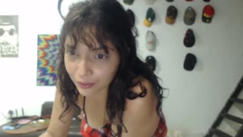 sweet_miamia online show from October 4, 7:17 am