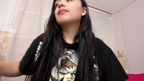 Snapshot of sweet_miiaa chatting on December 12, 9:37 pm Mia Johns online show from December 12, 9:37 pm