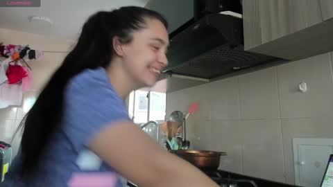 Snapshot of sweet_miiaa chatting on January 22, 10:26 pm Mia Johns online show from January 22, 10:26 pm