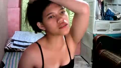 sweet_milkshake2004 online show from October 4, 1:25 am