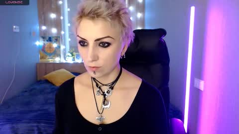 sweet_n_strong online show from December 2, 8:19 am