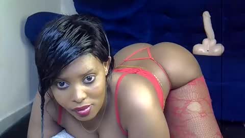 Snapshot of sweet_nipple1996 chatting on January 25, 6:57 pm maya online show from January 25, 6:57 pm