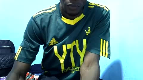 Snapshot of sweet_papa256 chatting on June 25, 10:31 am sweet_papa256 online show from June 25, 10:31 am