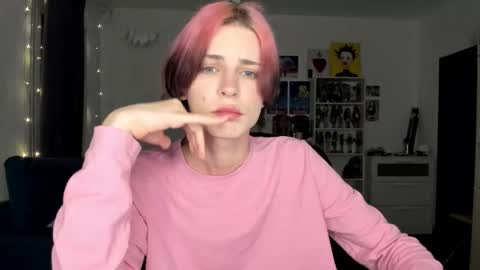 kira online show from January 11, 8:03 pm