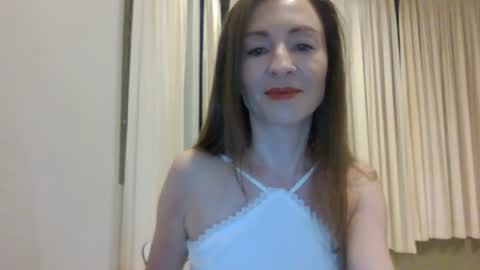 Snapshot of sweet_poeme chatting on June 8, 12:16 pm sweet_poeme online show from June 8, 12:16 pm
