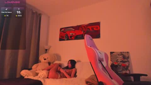 Ashley online show from January 29, 8:35 pm