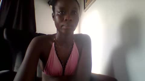 Snapshot of sweet_rayaxx chatting on April 1, 6:36 am raya online show from April 1, 6:36 am