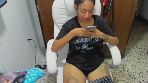 sweet_robyn online show from December 2, 10:12 pm