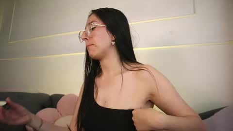 Sammy Lauren online show from June 19, 8:01 pm