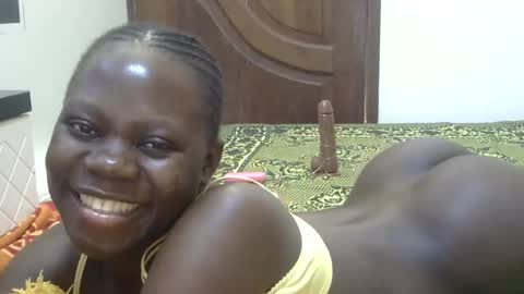 Snapshot of sweet_sharon01 chatting on October 1, 11:16 am Sharon online show from October 1, 11:16 am