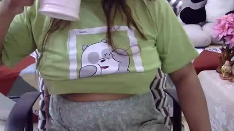 Snapshot of sweet_shivani chatting on April 6, 8:26 am sweet_shivani online show from April 6, 8:26 am