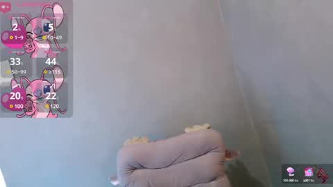 Leah online show from December 15, 9:56 am