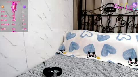 Leah online show from April 21, 7:58 am
