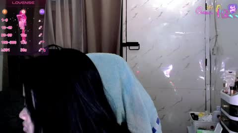 Snapshot of sweet_sirenxx chatting on May 14, 8:10 am Leah online show from May 14, 8:10 am