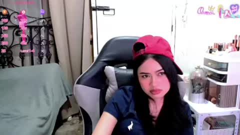 Snapshot of sweet_sirenxx chatting on July 10, 5:59 pm Leah online show from July 10, 5:59 pm