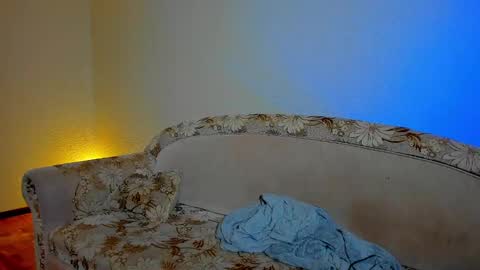 sweet_smith8 online show from March 12, 9:12 am