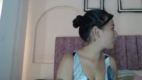 sweet_sofi20 online show from July 3, 2:56 pm