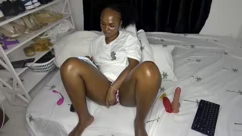 Nina online show from November 8, 6:51 pm