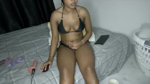 Nina online show from April 12, 6:13 pm