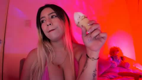 Snapshot of sweet_stephaniee chatting on January 15, 6:54 am              online show from January 15, 6:54 am