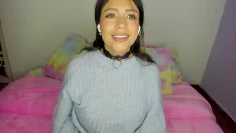 Snapshot of sweet_stephaniee chatting on October 22, 11:26 pm              online show from October 22, 11:26 pm