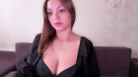 Snapshot of sweet_strawberr chatting on April 20, 10:18 am sweet_strawberr online show from April 20, 10:18 am