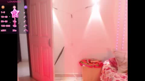 Snapshot of sweet_susy999 chatting on November 24, 7:02 pm susy 222 online show from November 24, 7:02 pm