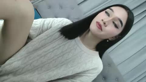 sweet_tatiana28 online show from June 5, 12:00 pm