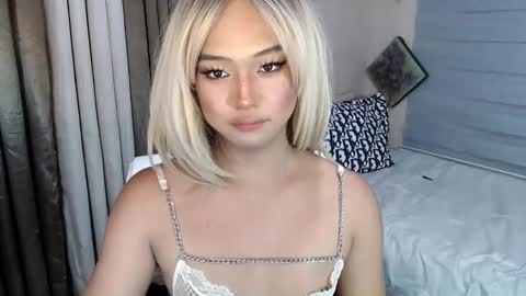 Snapshot of sweet_tenshi chatting on March 3, 11:11 am tenshi online show from March 3, 11:11 am