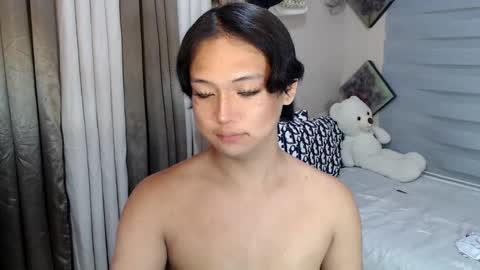 Snapshot of sweet_tenshi chatting on March 6, 1:24 pm tenshi online show from March 6, 1:24 pm