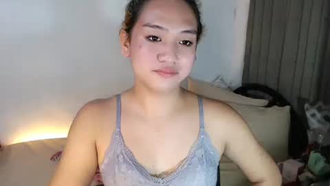 Snapshot of sweet_tenshi chatting on September 12, 3:01 pm tenshi online show from September 12, 3:01 pm