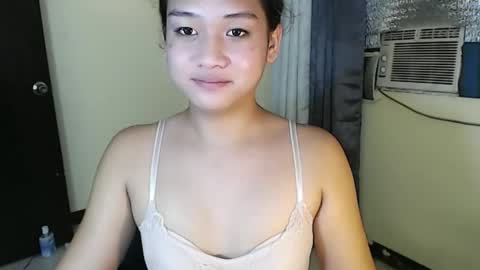 Snapshot of sweet_tenshi chatting on September 17, 7:59 pm tenshi online show from September 17, 7:59 pm