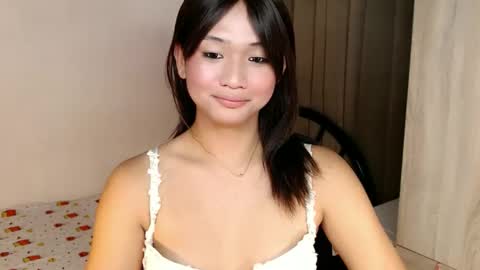 Snapshot of sweet_tenshi chatting on May 20, 4:46 pm tenshi online show from May 20, 4:46 pm