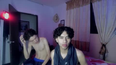 Snapshot of sweet_tippot chatting on December 30, 3:03 am Tippot and Germaine online show from December 30, 3:03 am