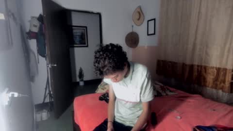 Snapshot of sweet_tippot chatting on February 6, 3:06 am Tippot and Germaine online show from February 6, 3:06 am