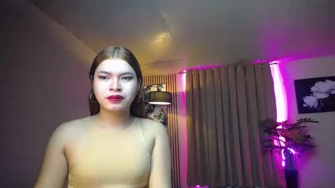 sweet_trexie online show from October 23, 11:46 pm