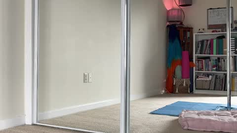 Heidi Brenner - Please check bio for schedule  FAQ online show from April 17, 11:57 am