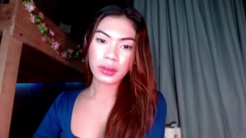 Snapshot of sweet_vell chatting on May 22, 4:34 pm sweet_vell online show from May 22, 4:34 pm
