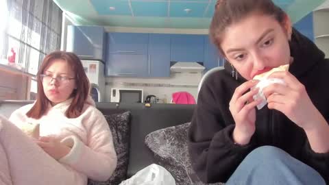 sweet_violetti online show from February 20, 10:59 am