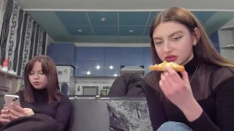 sweet_violetti online show from February 24, 4:47 pm