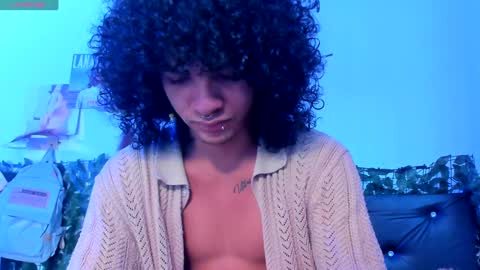 Snapshot of sweet_vond chatting on December 2, 4:09 pm Steven independent model online show from December 2, 4:09 pm