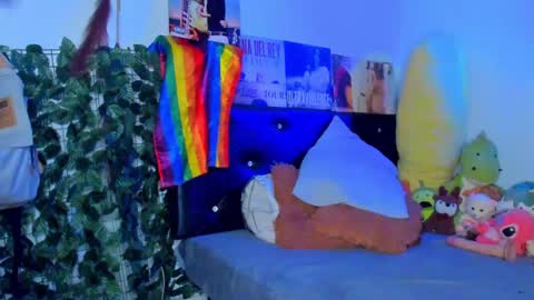 Snapshot of sweet_vond chatting on January 19, 2:25 am Steven independent model online show from January 19, 2:25 am