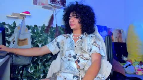 Snapshot of sweet_vond chatting on January 19, 8:41 pm Steven independent model online show from January 19, 8:41 pm