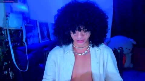 Snapshot of sweet_vond chatting on February 26, 5:42 am Steven independent model online show from February 26, 5:42 am