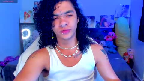 Snapshot of sweet_vond chatting on March 6, 8:16 pm Steven independent model online show from March 6, 8:16 pm