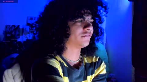 Snapshot of sweet_vond chatting on March 9, 4:16 am Steven independent model online show from March 9, 4:16 am