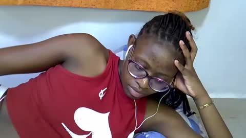 sweet_zarah online show from March 18, 4:48 am