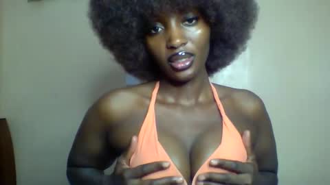 Snapshot of sweet_zuri3 chatting on May 1, 7:46 am zuri online show from May 1, 7:46 am